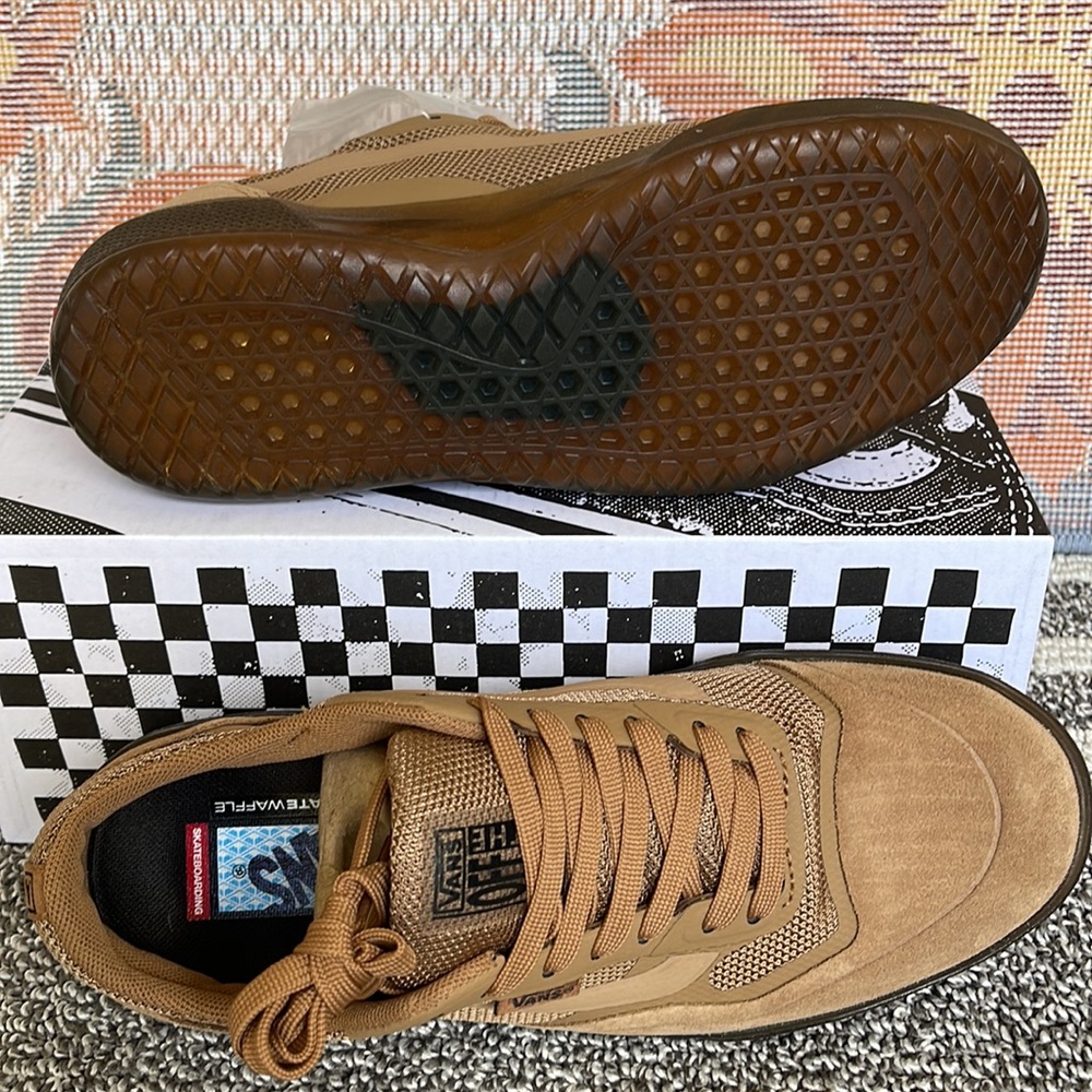 Vans Men’s Ave
Tobacco/Gum
VN0A5JIBLV9
Sneakers - Picture 4 of 16